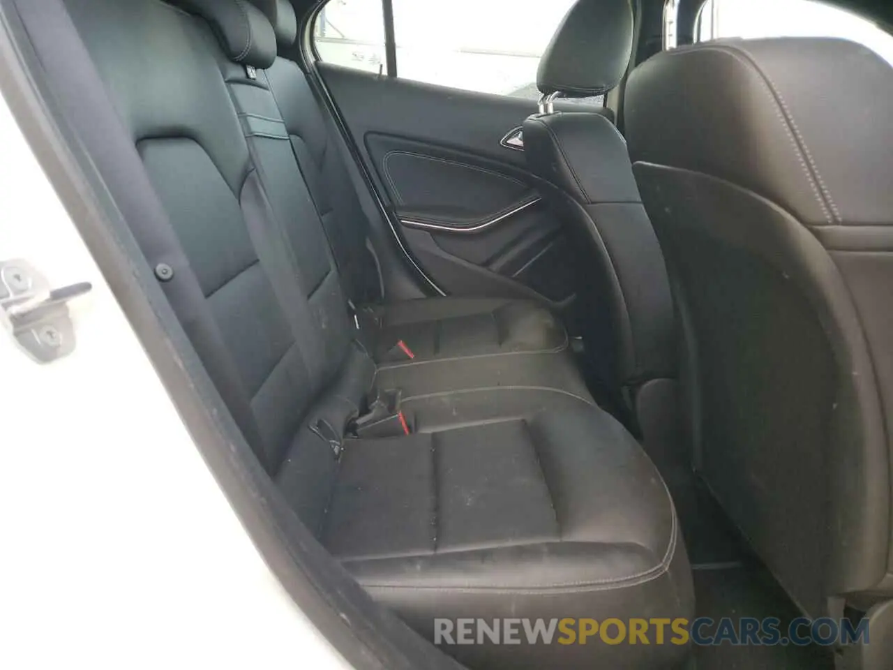 11 Photograph of a damaged car WDCTG4EB2LU022907 MERCEDES-BENZ GLA-CLASS 2020