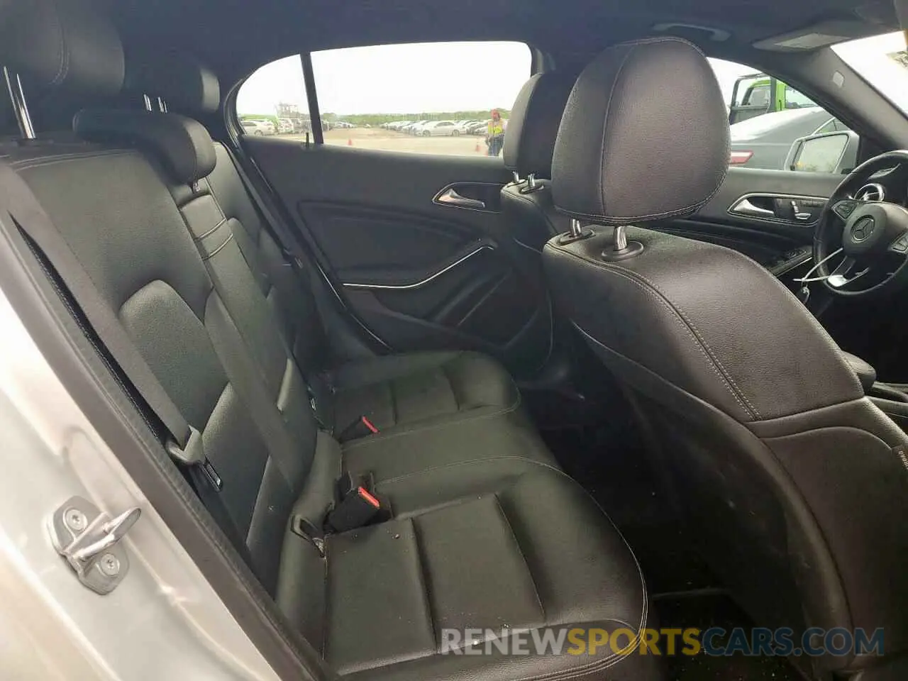 11 Photograph of a damaged car WDCTG4EB3LJ658737 MERCEDES-BENZ GLA-CLASS 2020