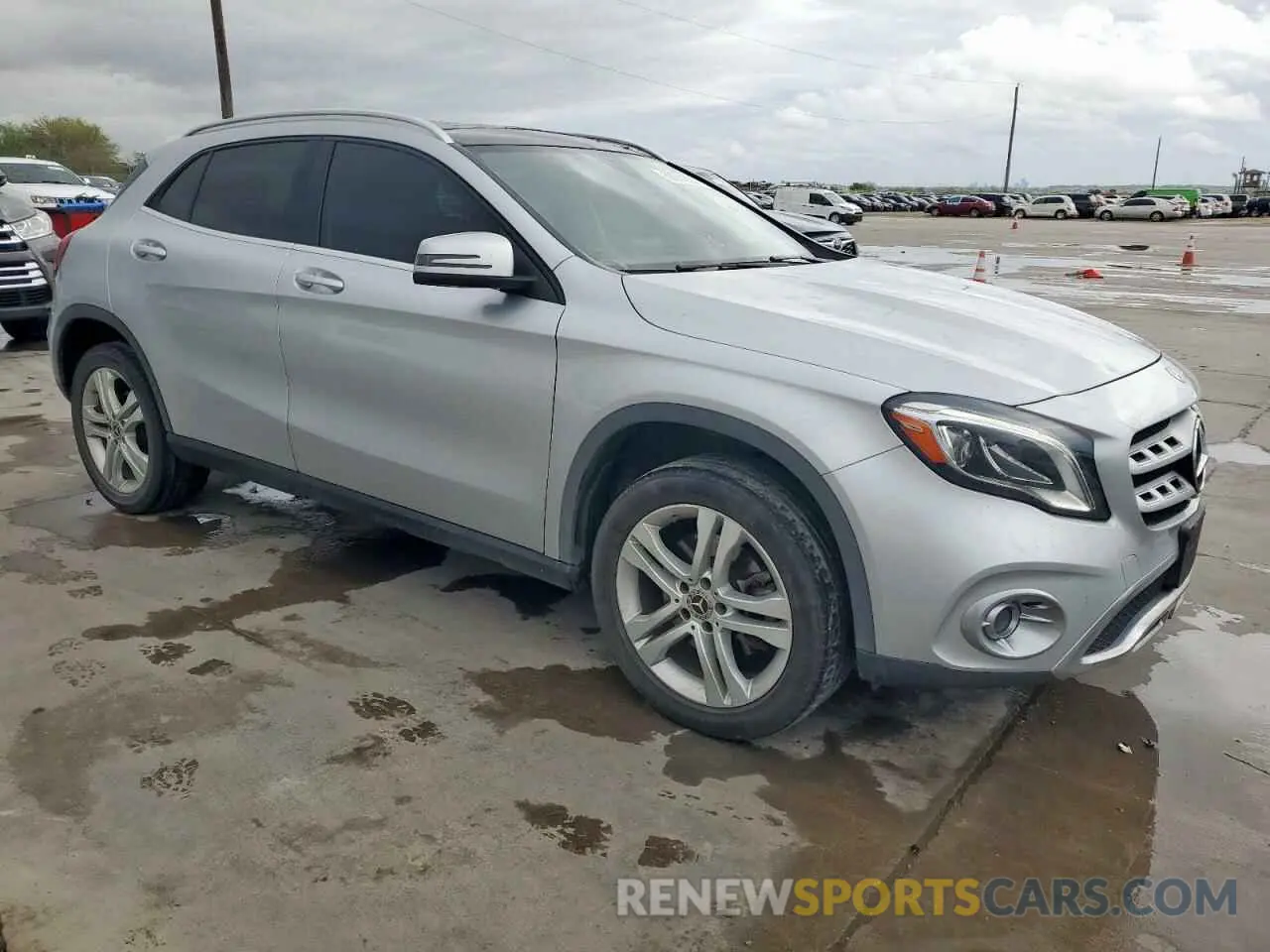 4 Photograph of a damaged car WDCTG4EB3LJ658737 MERCEDES-BENZ GLA-CLASS 2020