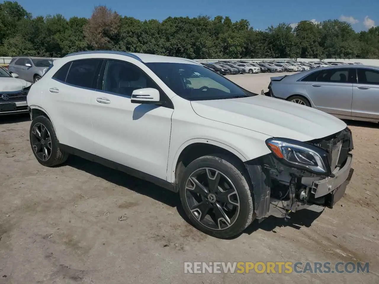 4 Photograph of a damaged car WDCTG4EB5LU022691 MERCEDES-BENZ GLA-CLASS 2020