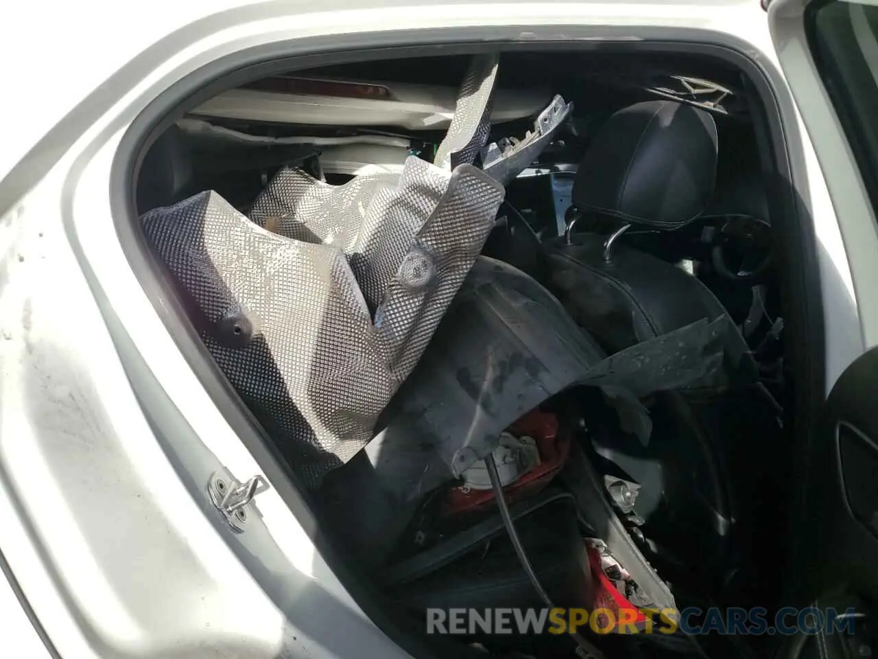 10 Photograph of a damaged car WDCTG4EB8LJ657244 MERCEDES-BENZ GLA-CLASS 2020