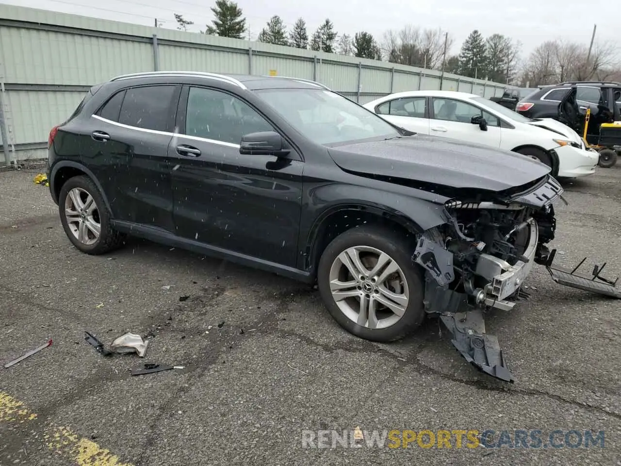 4 Photograph of a damaged car WDCTG4GB0LU023356 MERCEDES-BENZ GLA-CLASS 2020