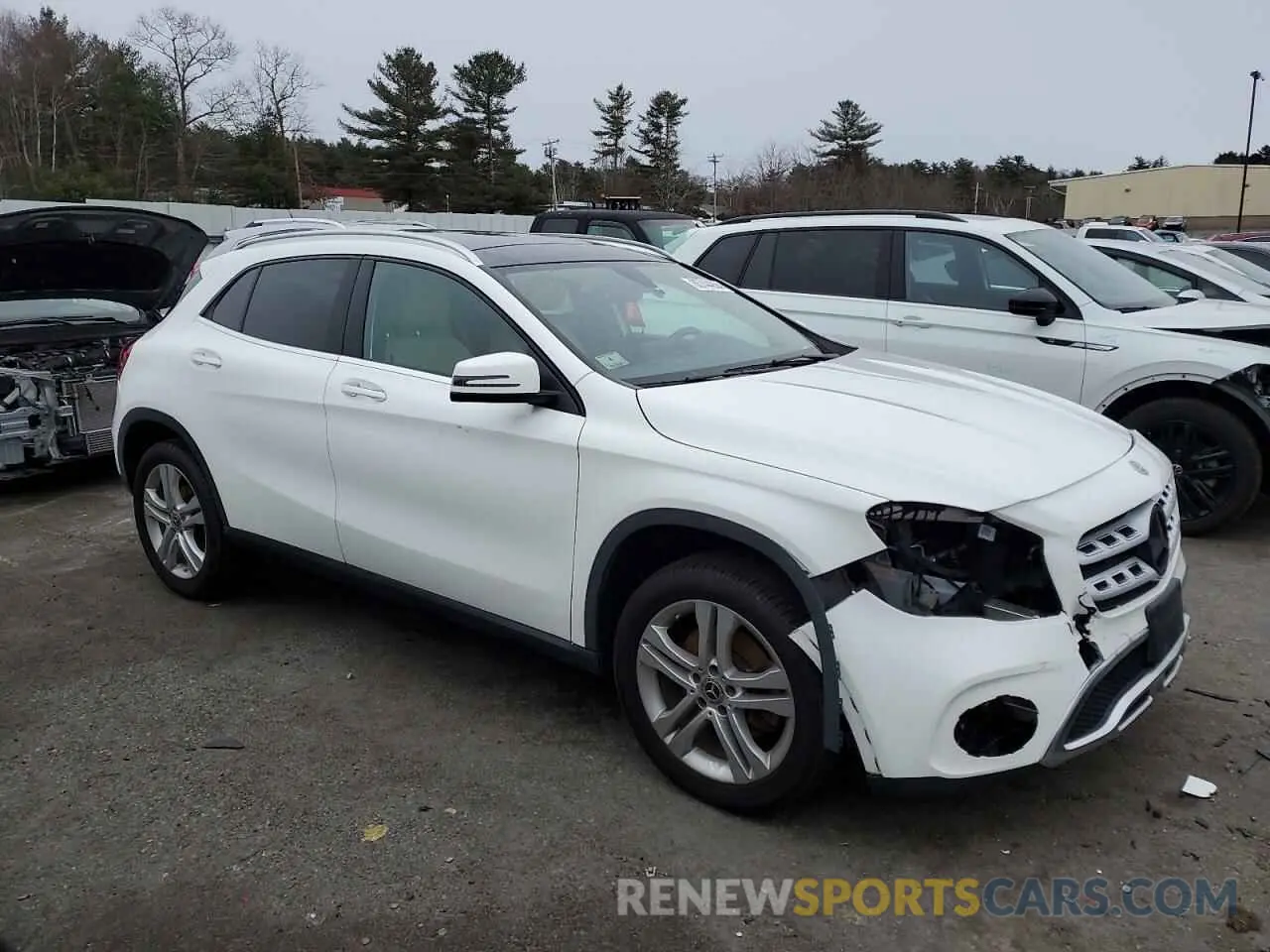 4 Photograph of a damaged car WDCTG4GB1LU025052 MERCEDES-BENZ GLA-CLASS 2020