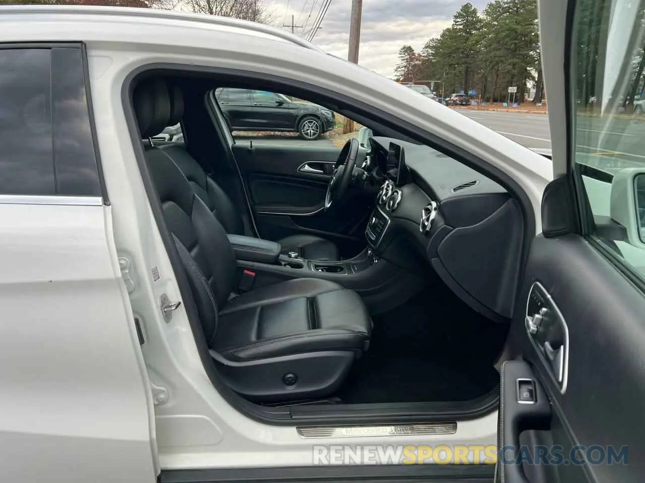 5 Photograph of a damaged car WDCTG4GB5LJ665475 MERCEDES-BENZ GLA-CLASS 2020
