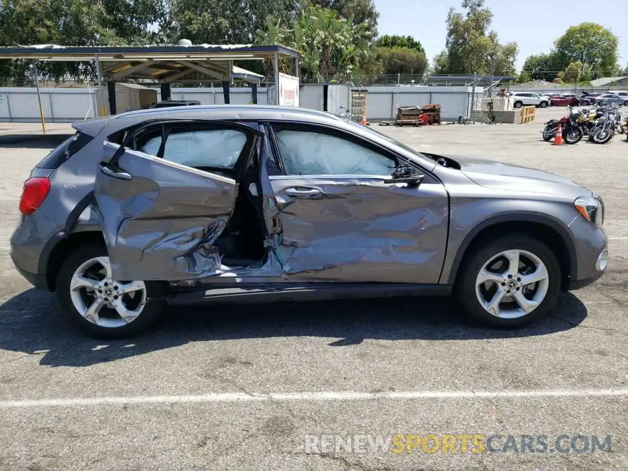 9 Photograph of a damaged car WDCTG4GB6LJ677148 MERCEDES-BENZ GLA-CLASS 2020