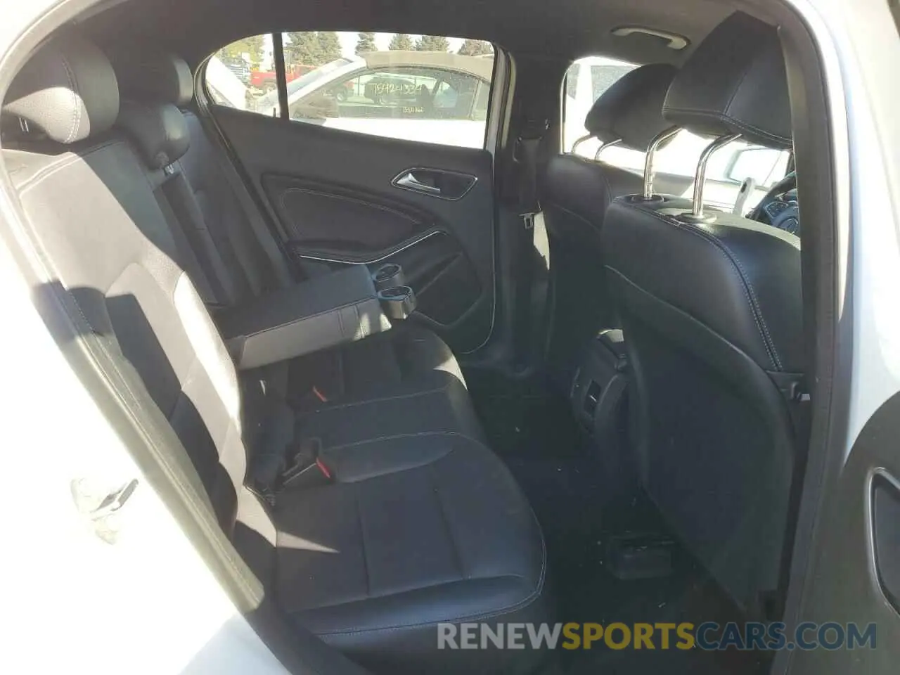 10 Photograph of a damaged car WDCTG4GB9LJ663325 MERCEDES-BENZ GLA-CLASS 2020