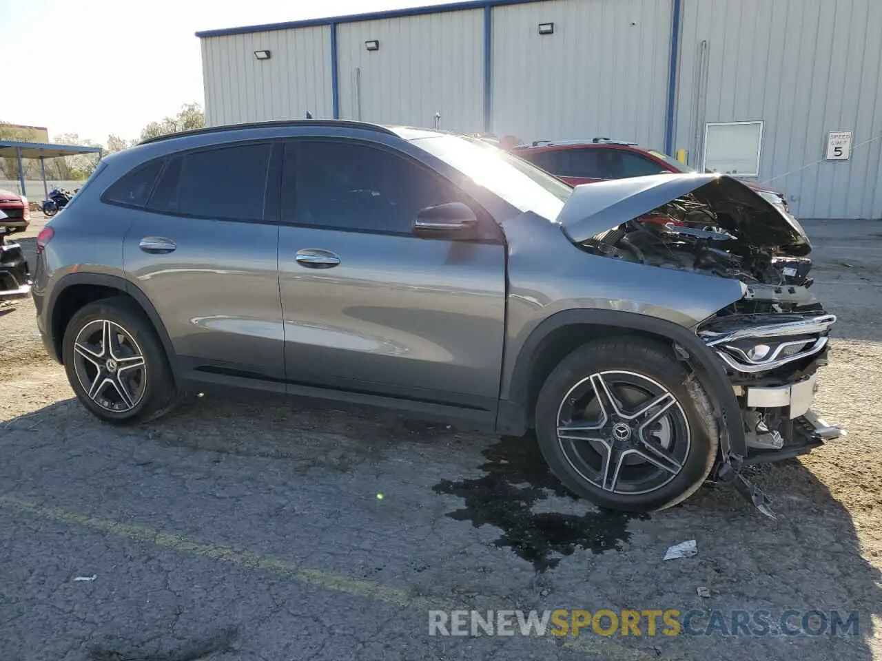 4 Photograph of a damaged car W1N4N4GB0MJ170322 MERCEDES-BENZ GLA-CLASS 2021