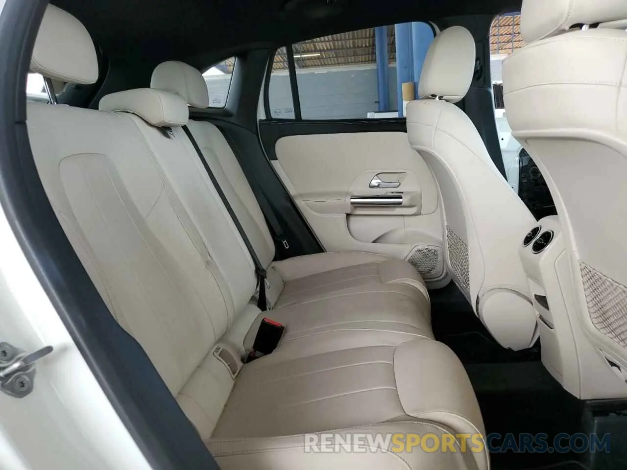 11 Photograph of a damaged car W1N4N4GB1MJ147793 MERCEDES-BENZ GLA-CLASS 2021