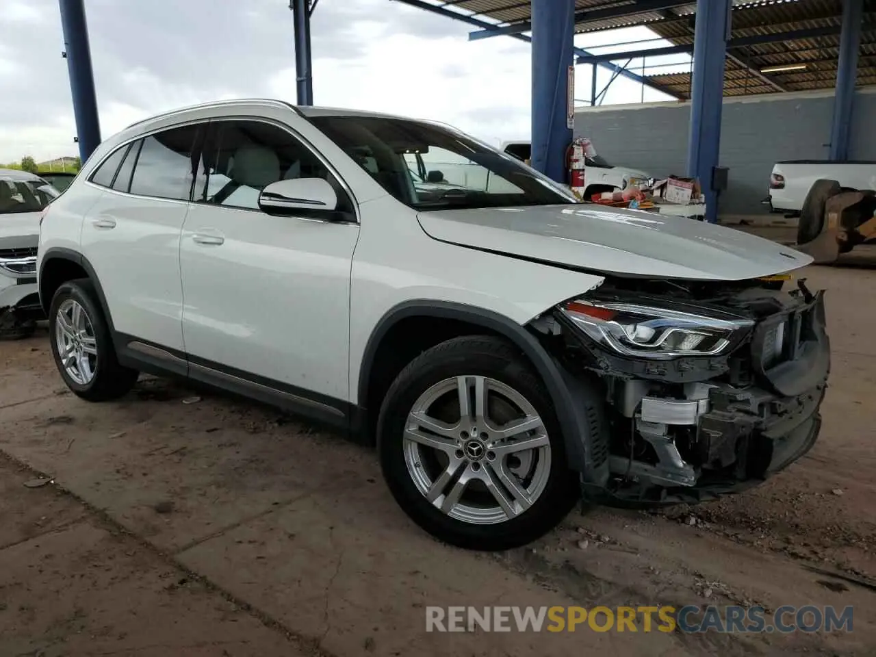 4 Photograph of a damaged car W1N4N4GB1MJ147793 MERCEDES-BENZ GLA-CLASS 2021