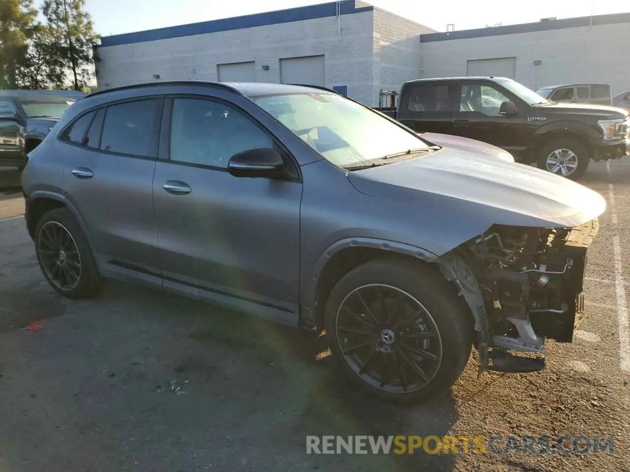 4 Photograph of a damaged car W1N4N4GB3MJ135922 MERCEDES-BENZ GLA-CLASS 2021