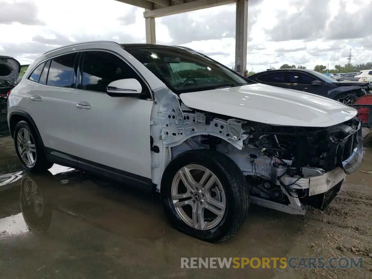 4 Photograph of a damaged car W1N4N4GB4MJ160456 MERCEDES-BENZ GLA-CLASS 2021