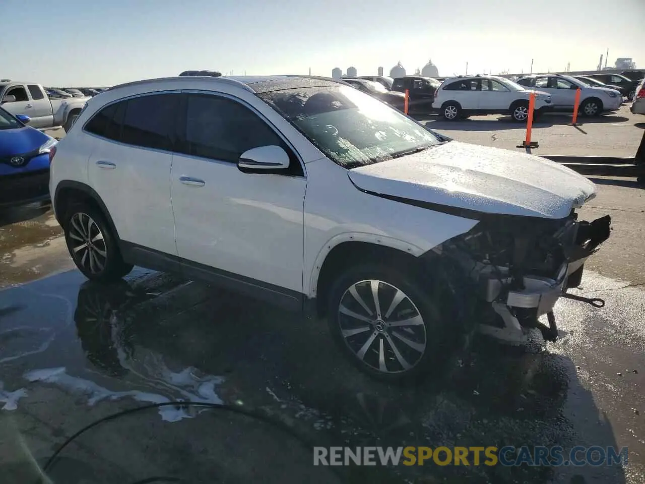 4 Photograph of a damaged car W1N4N4GB4MJ192243 MERCEDES-BENZ GLA-CLASS 2021
