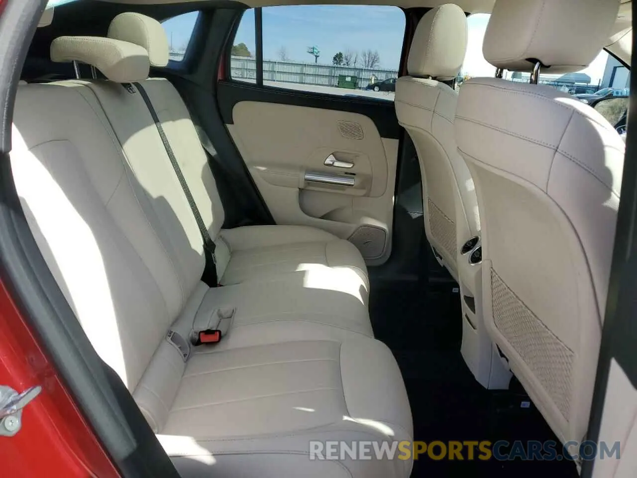 11 Photograph of a damaged car W1N4N4GB9MJ244837 MERCEDES-BENZ GLA-CLASS 2021