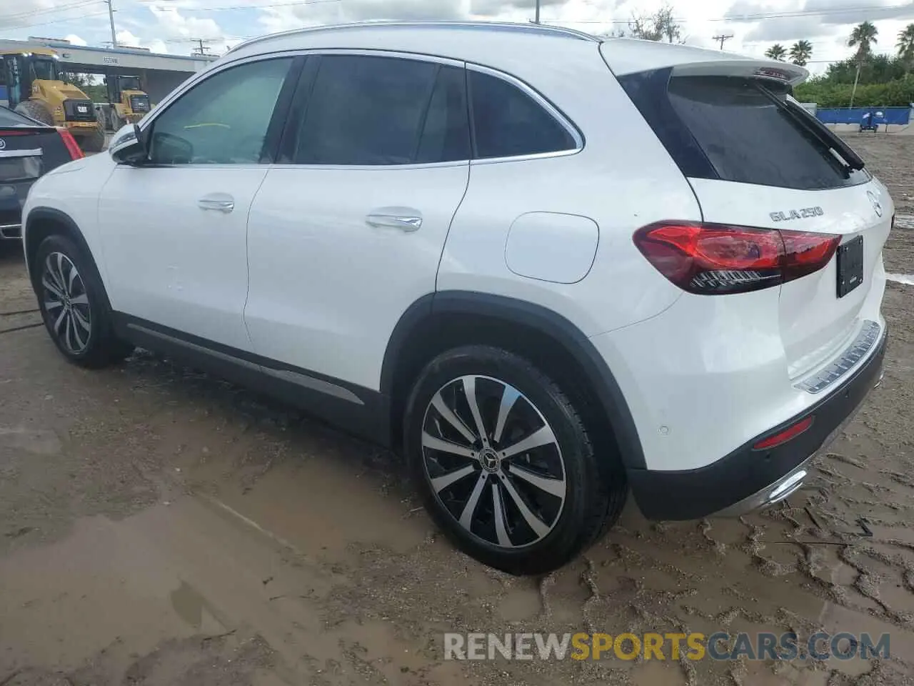 2 Photograph of a damaged car W1N4N4HB0MJ210977 MERCEDES-BENZ GLA-CLASS 2021