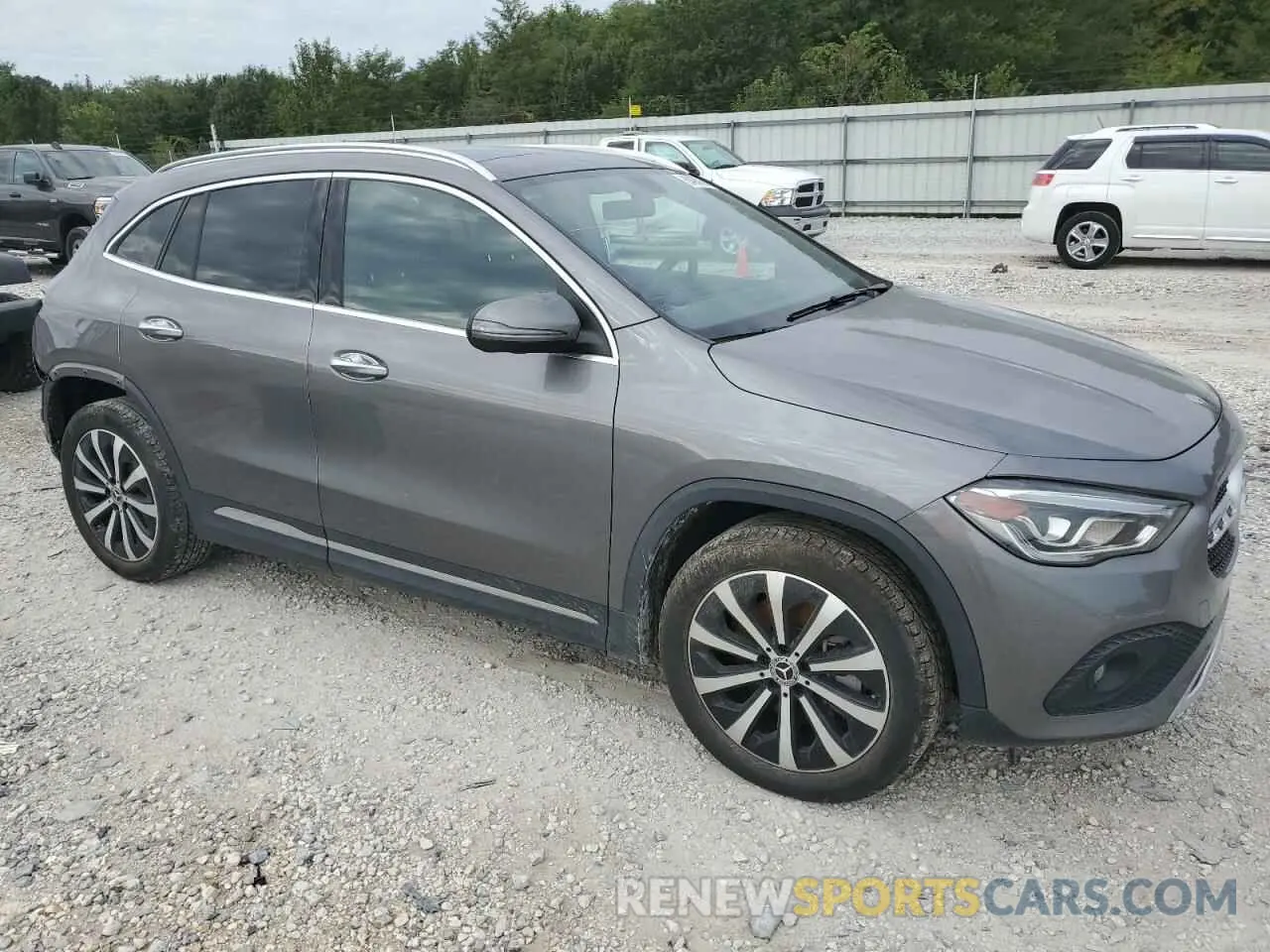 4 Photograph of a damaged car W1N4N4HB1MJ115117 MERCEDES-BENZ GLA-CLASS 2021