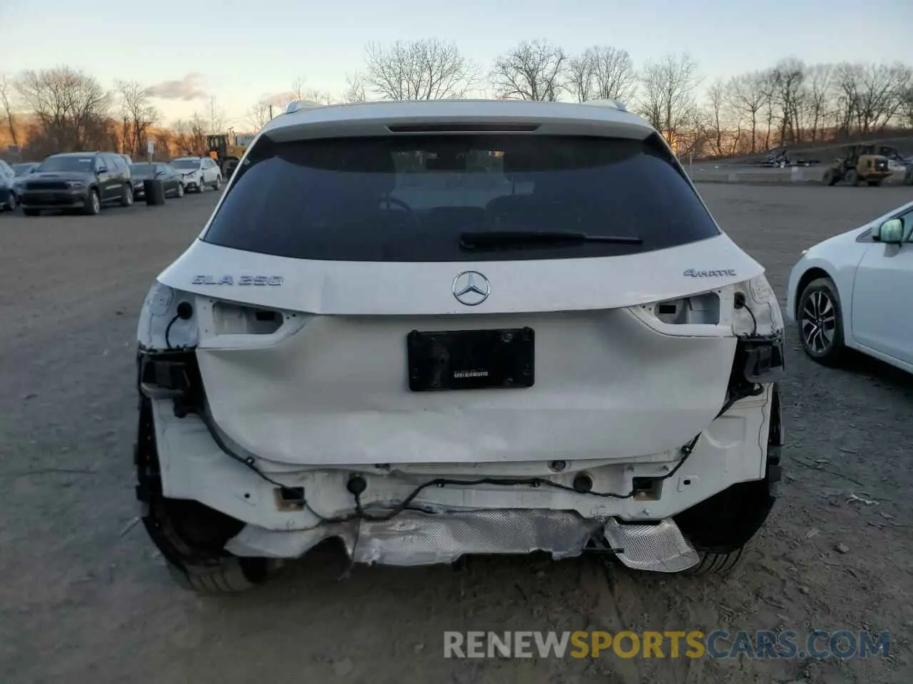 6 Photograph of a damaged car W1N4N4HB1MJ206999 MERCEDES-BENZ GLA-CLASS 2021