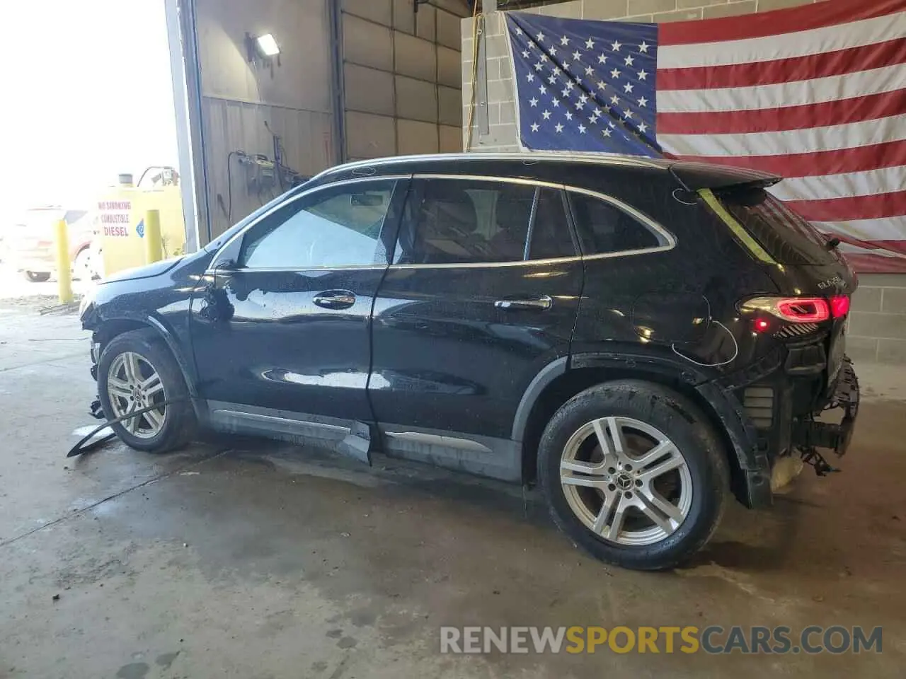 2 Photograph of a damaged car W1N4N4HB3MJ162987 MERCEDES-BENZ GLA-CLASS 2021