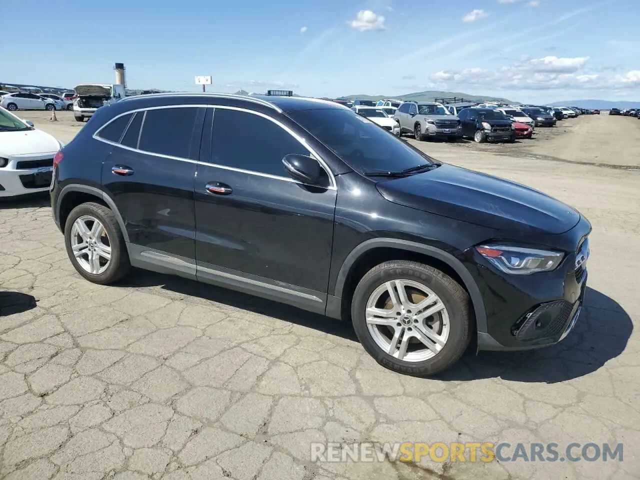 4 Photograph of a damaged car W1N4N4HB5MJ122507 MERCEDES-BENZ GLA-CLASS 2021
