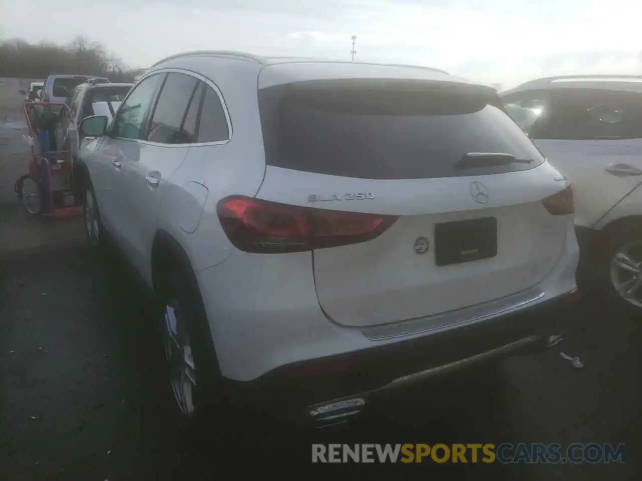 3 Photograph of a damaged car W1N4N4HB9MJ231052 MERCEDES-BENZ GLA-CLASS 2021