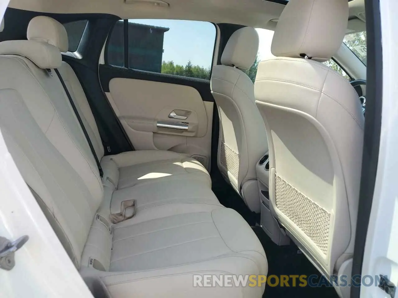 11 Photograph of a damaged car W1N4N4HBXMJ272662 MERCEDES-BENZ GLA-CLASS 2021