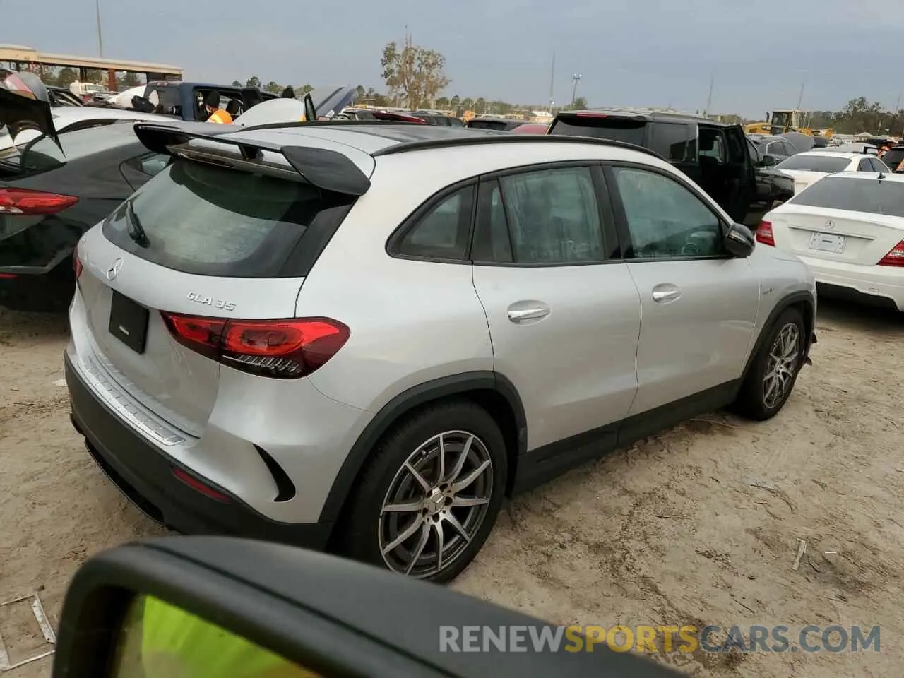 3 Photograph of a damaged car W1N4N5BB0MJ170298 MERCEDES-BENZ GLA-CLASS 2021