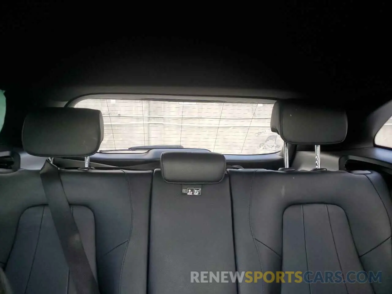 10 Photograph of a damaged car W1N4N4GB2NJ399828 MERCEDES-BENZ GLA-CLASS 2022