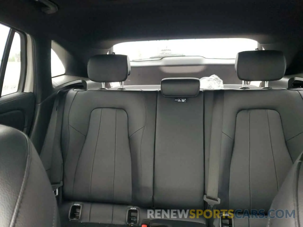 10 Photograph of a damaged car W1N4N4GB3NJ413669 MERCEDES-BENZ GLA-CLASS 2022