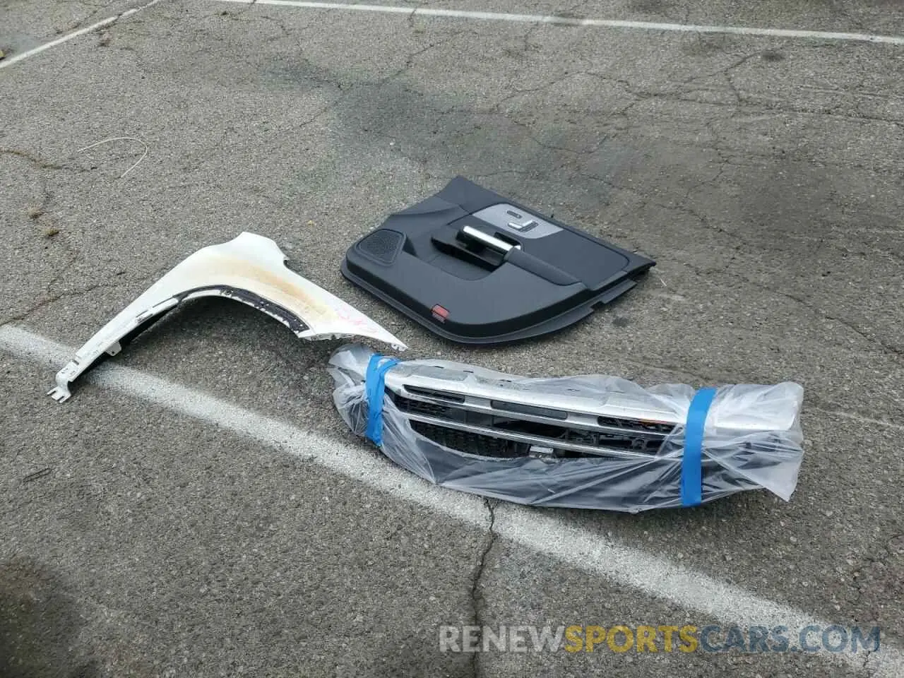 13 Photograph of a damaged car W1N4N4GB3NJ413669 MERCEDES-BENZ GLA-CLASS 2022