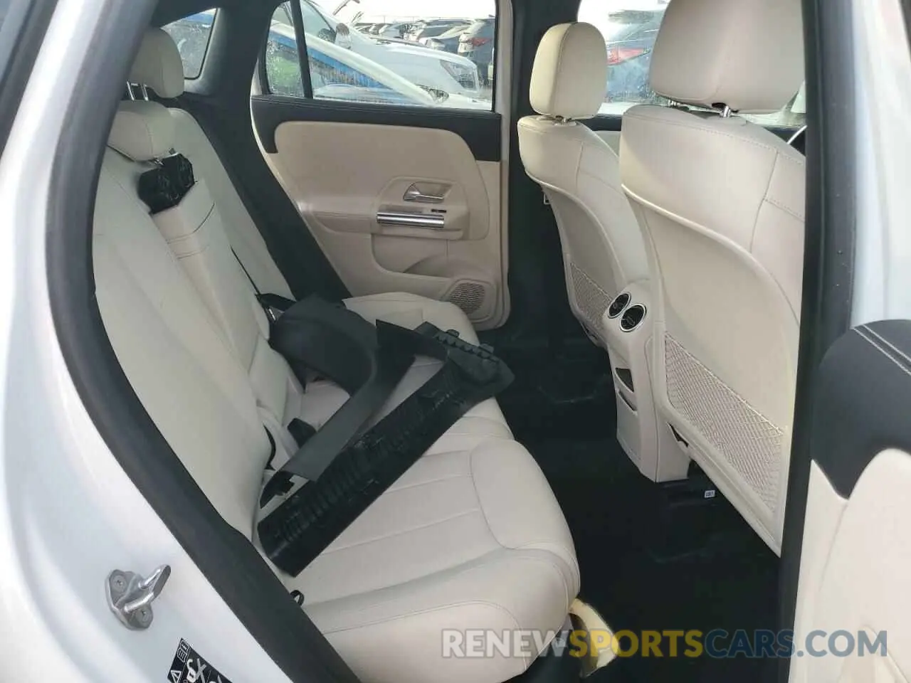 11 Photograph of a damaged car W1N4N4GB6NJ396754 MERCEDES-BENZ GLA-CLASS 2022