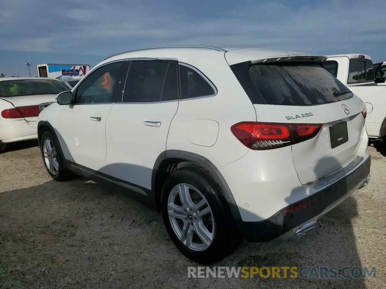 2 Photograph of a damaged car W1N4N4GB6NJ396754 MERCEDES-BENZ GLA-CLASS 2022