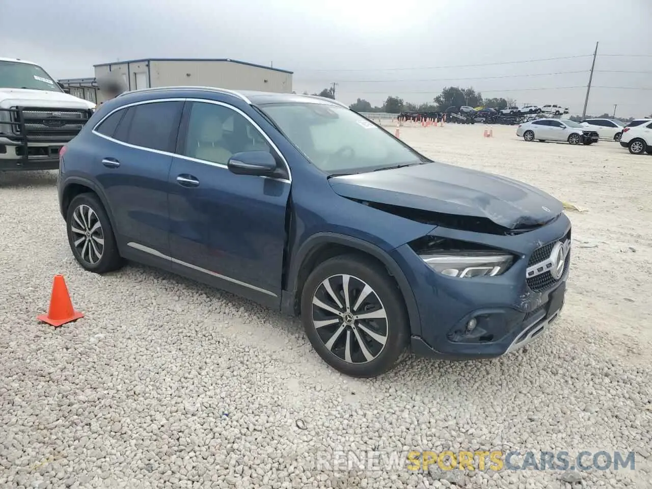 4 Photograph of a damaged car W1N4N4GBXNJ402166 MERCEDES-BENZ GLA-CLASS 2022