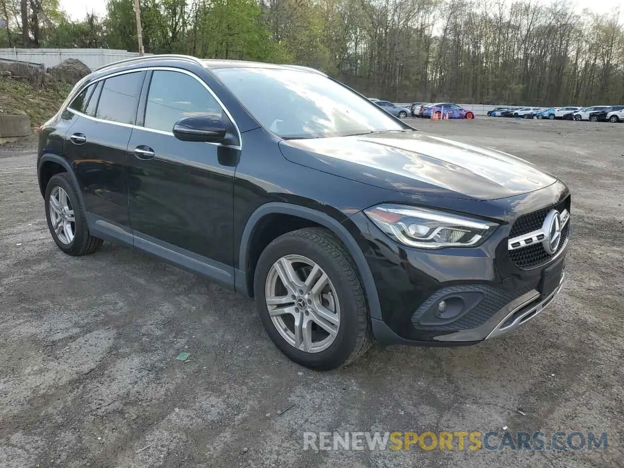 4 Photograph of a damaged car W1N4N4HB0NJ370746 MERCEDES-BENZ GLA-CLASS 2022