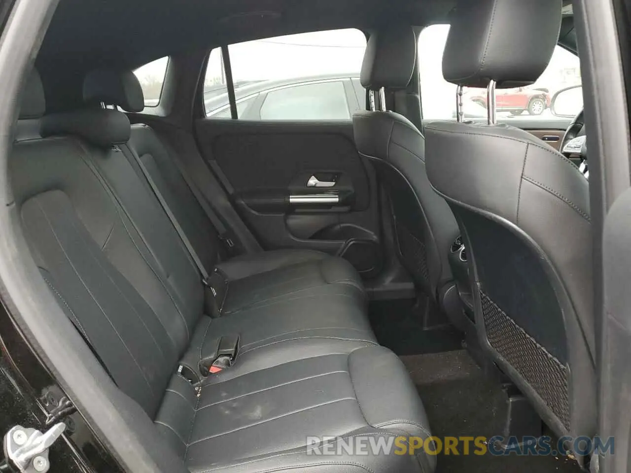 11 Photograph of a damaged car W1N4N4HB2NJ372238 MERCEDES-BENZ GLA-CLASS 2022