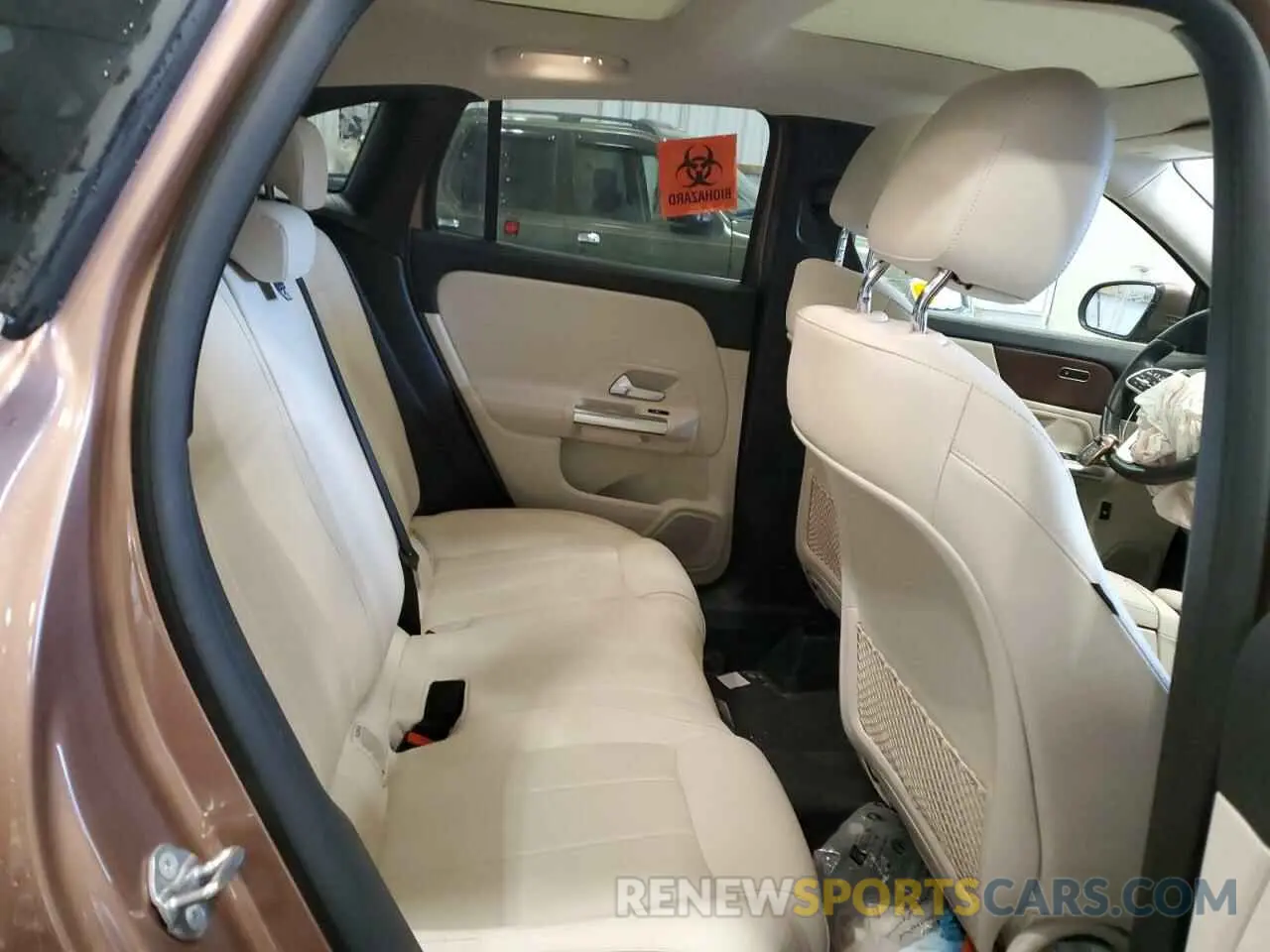 11 Photograph of a damaged car W1N4N4HB6NJ397238 MERCEDES-BENZ GLA-CLASS 2022