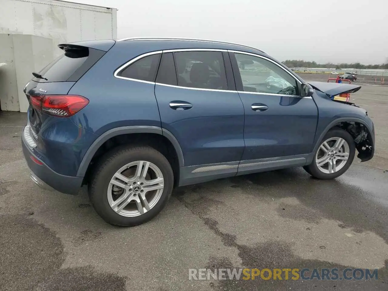 3 Photograph of a damaged car W1N4N4HB9NJ327927 MERCEDES-BENZ GLA-CLASS 2022