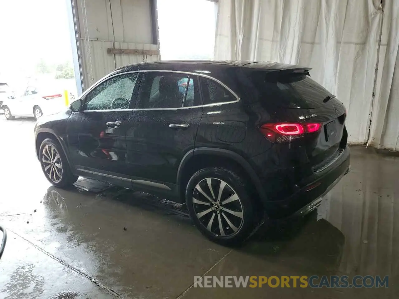 2 Photograph of a damaged car W1N4N4HBXNJ380541 MERCEDES-BENZ GLA-CLASS 2022