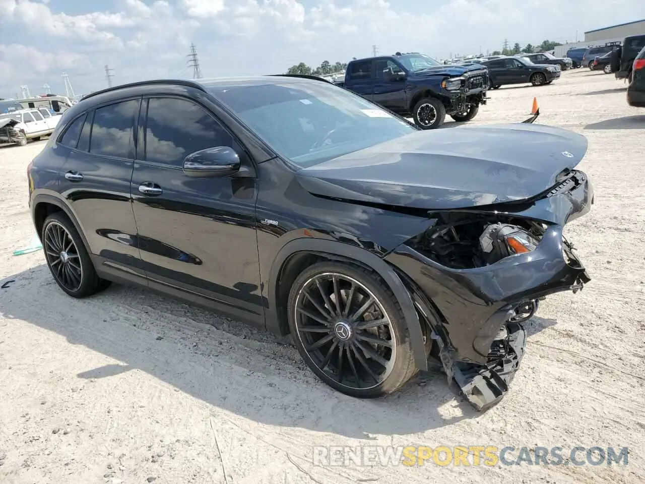 4 Photograph of a damaged car W1N4N5BB7NJ370953 MERCEDES-BENZ GLA-CLASS 2022