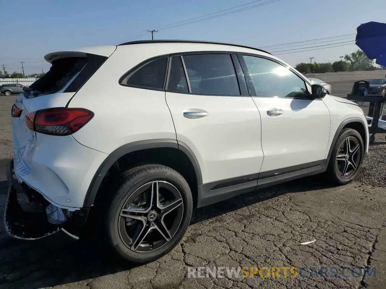 3 Photograph of a damaged car W1N4N4GB0PJ520486 MERCEDES-BENZ GLA-CLASS 2023