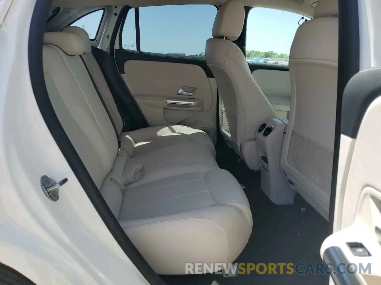 11 Photograph of a damaged car W1N4N4HB7PJ431528 MERCEDES-BENZ GLA-CLASS 2023
