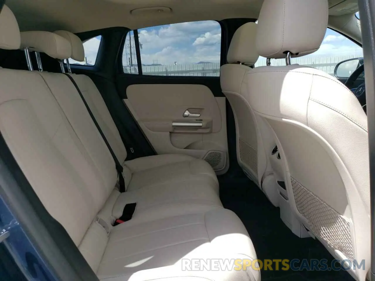 11 Photograph of a damaged car W1N4N4HB7PJ460625 MERCEDES-BENZ GLA-CLASS 2023