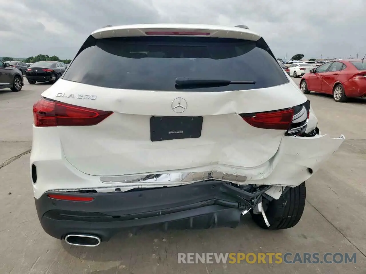 6 Photograph of a damaged car W1N4N4GB0RJ610854 MERCEDES-BENZ GLA-CLASS 2024