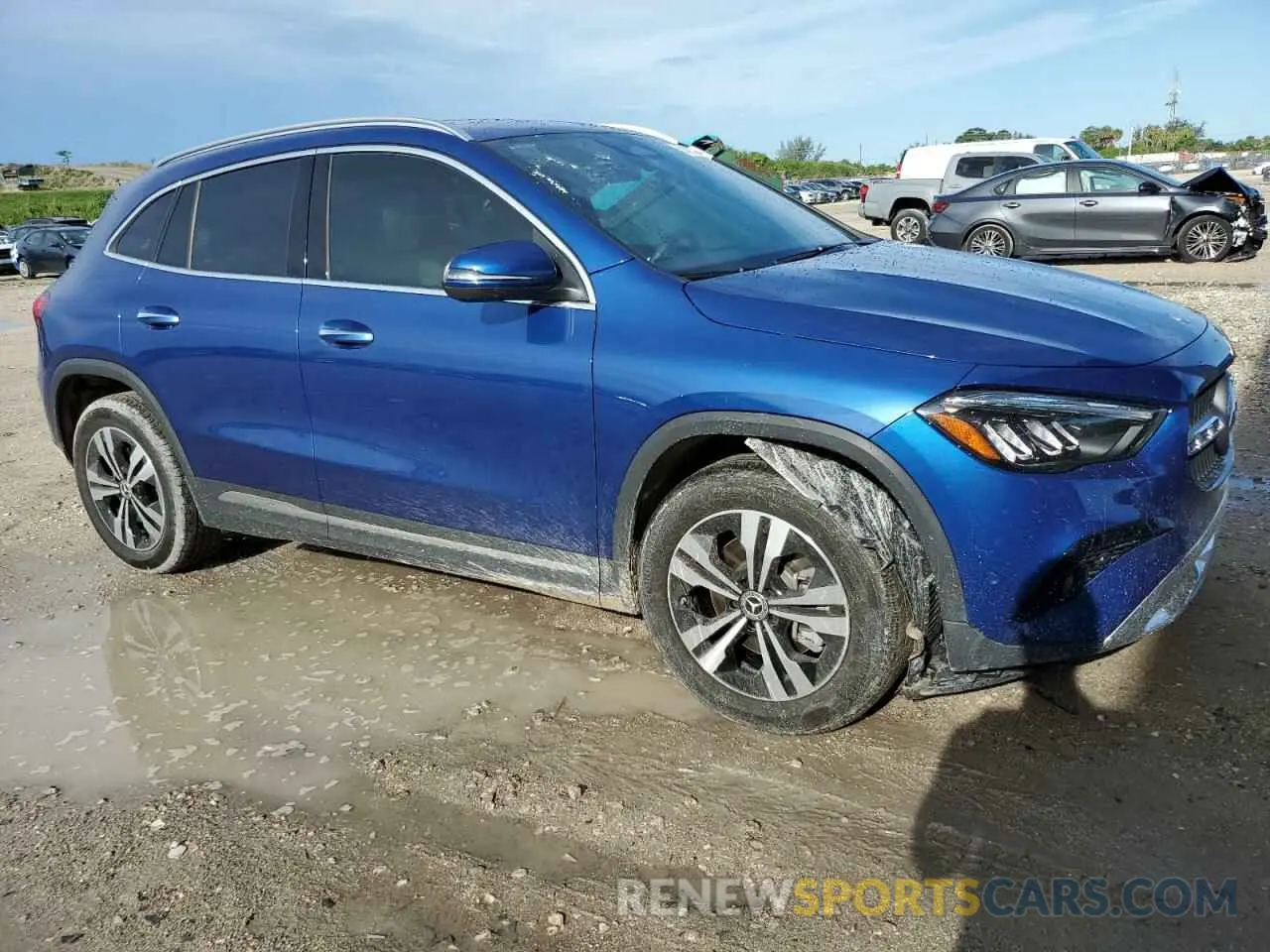 4 Photograph of a damaged car W1N4N4GB4SJ685045 MERCEDES-BENZ GLA-CLASS 2025