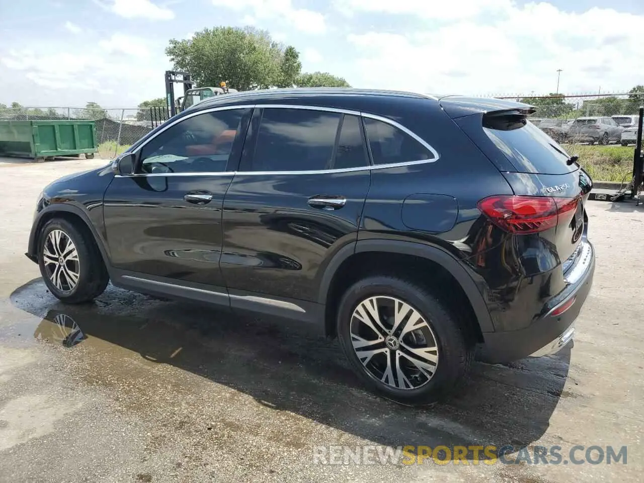 2 Photograph of a damaged car W1N4N4GB5SJ691484 MERCEDES-BENZ GLA-CLASS 2025