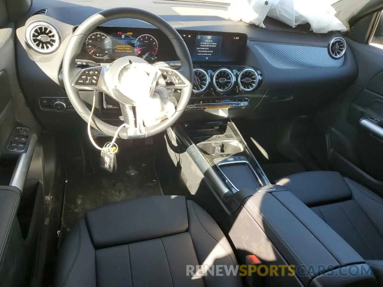 8 Photograph of a damaged car W1N4N4GB7SJ708365 MERCEDES-BENZ GLA-CLASS 2025