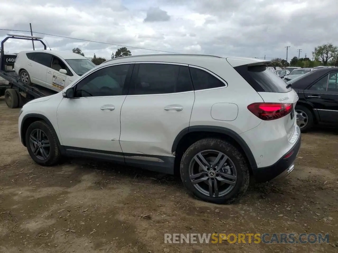 2 Photograph of a damaged car W1N4N4HB0SJ670914 MERCEDES-BENZ GLA-CLASS 2025
