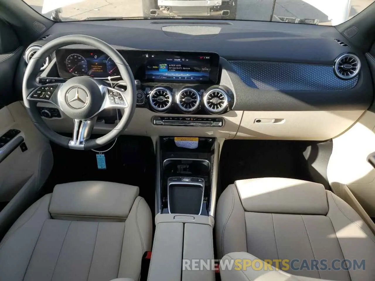 8 Photograph of a damaged car W1N4N4HB5SJ686736 MERCEDES-BENZ GLA-CLASS 2025
