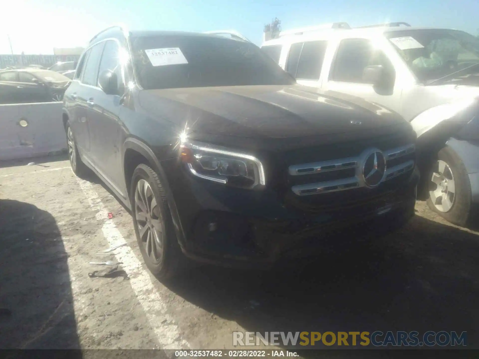 1 Photograph of a damaged car W1N4M4HB0LW025087 MERCEDES-BENZ GLB 2020