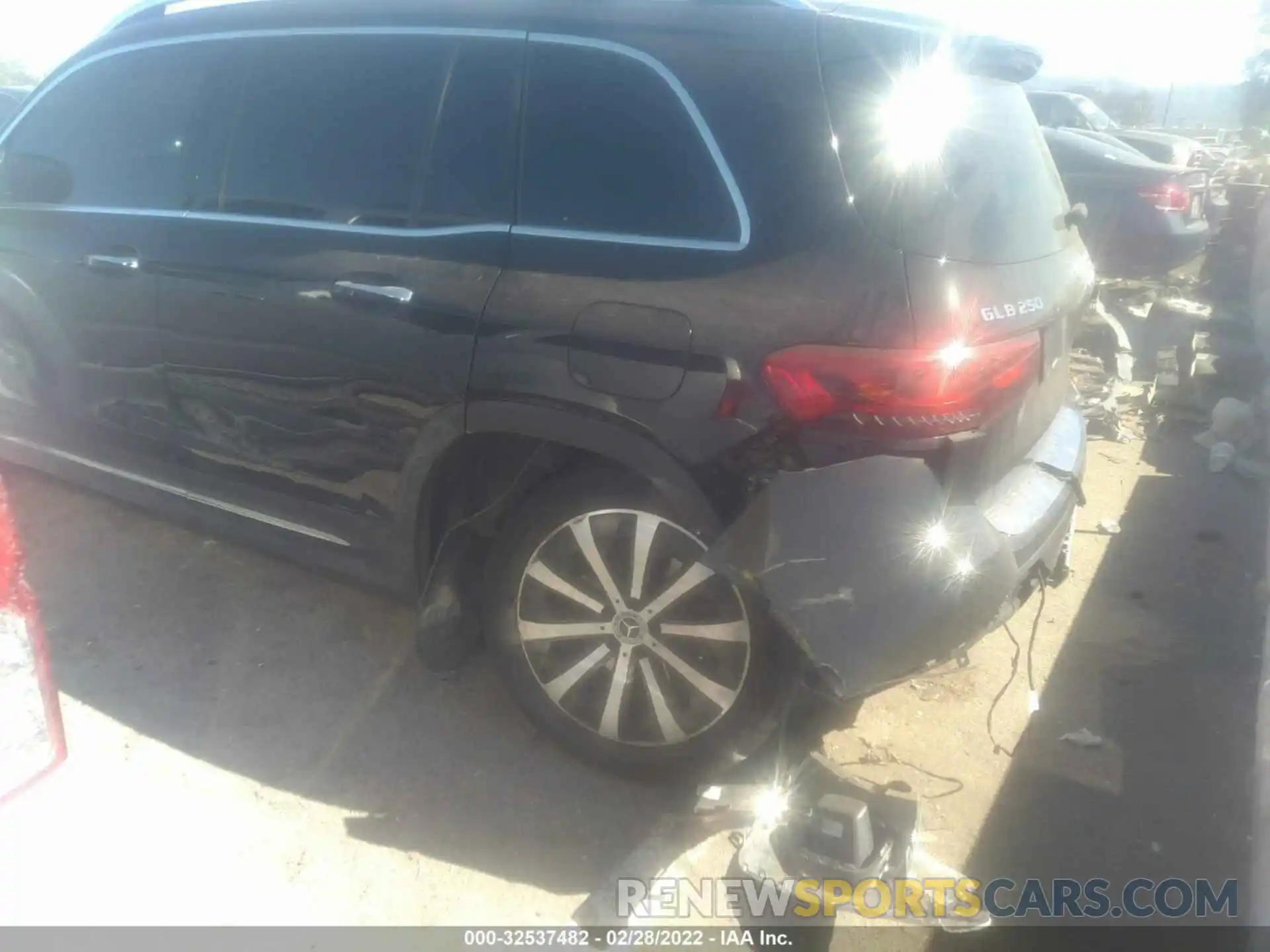 6 Photograph of a damaged car W1N4M4HB0LW025087 MERCEDES-BENZ GLB 2020