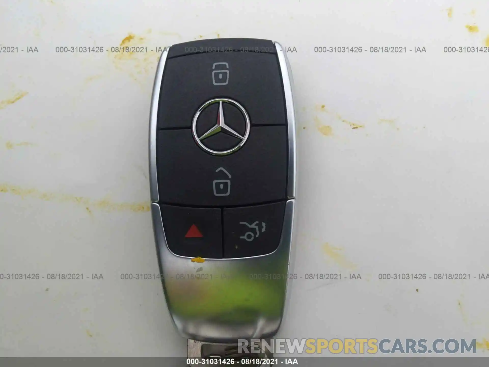 11 Photograph of a damaged car W1N4M4HB8MW101351 MERCEDES-BENZ GLB 2021