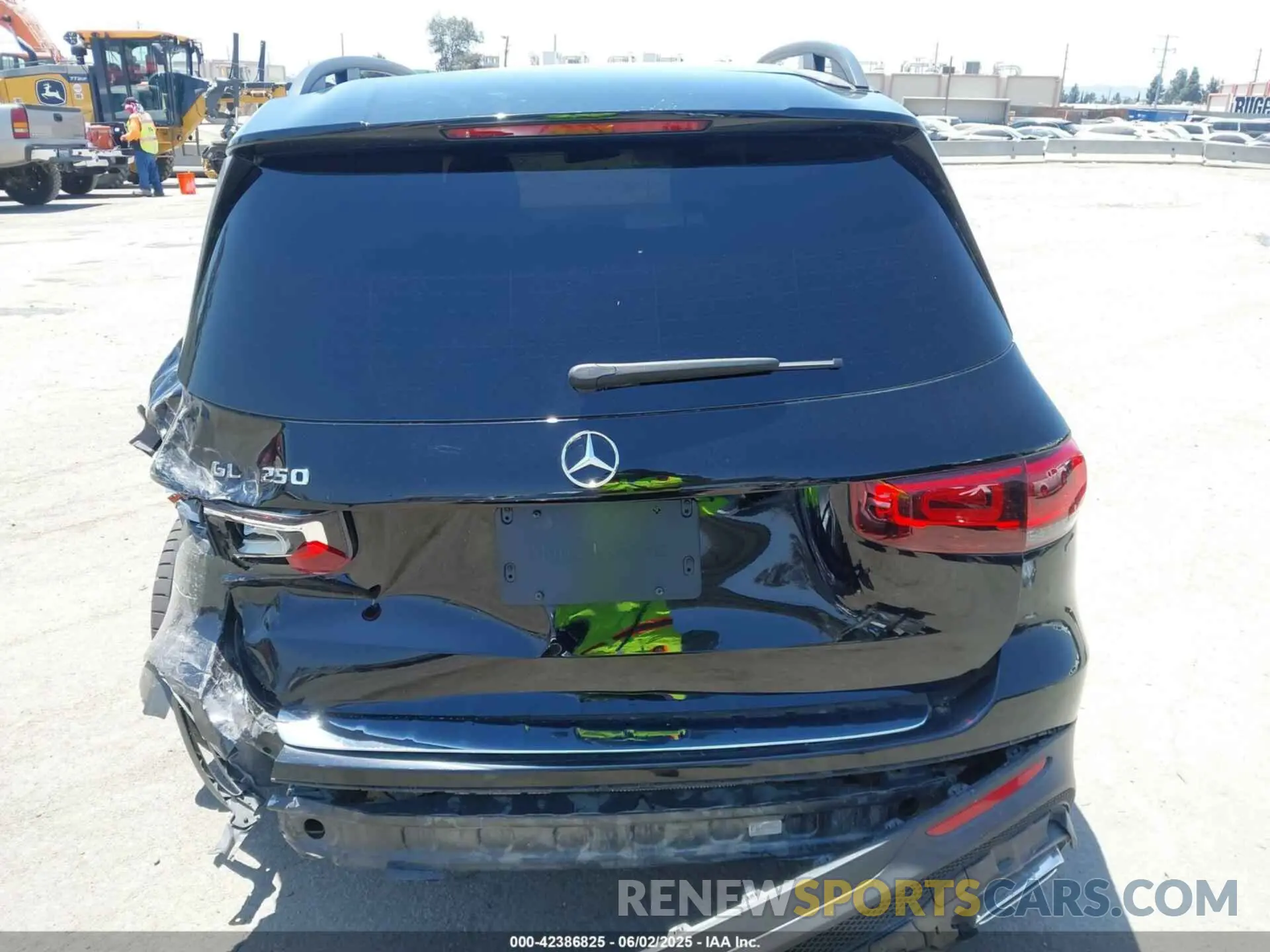 16 Photograph of a damaged car W1N4M4GB6NW183020 MERCEDES-BENZ GLB 2022